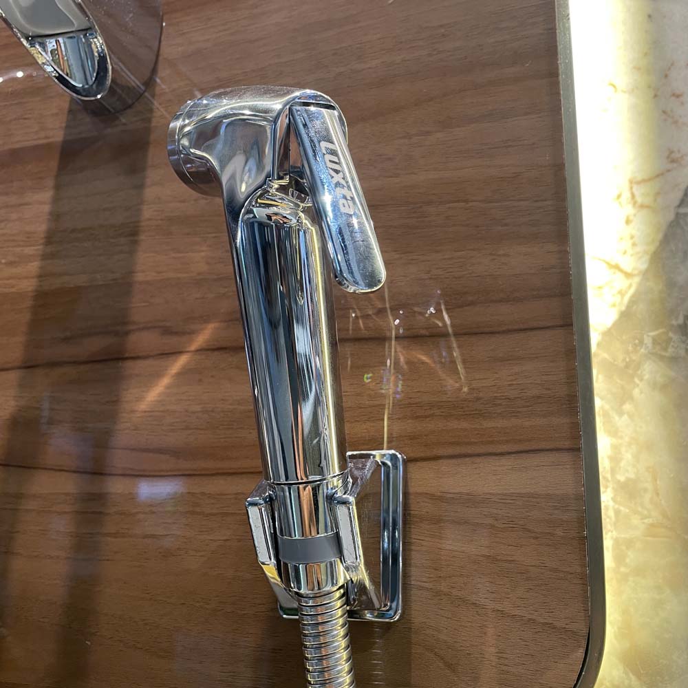 Vòi xịt vệ sinh Luxta L5101