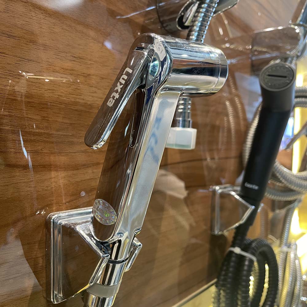 Vòi xịt toilet Luxta L5106