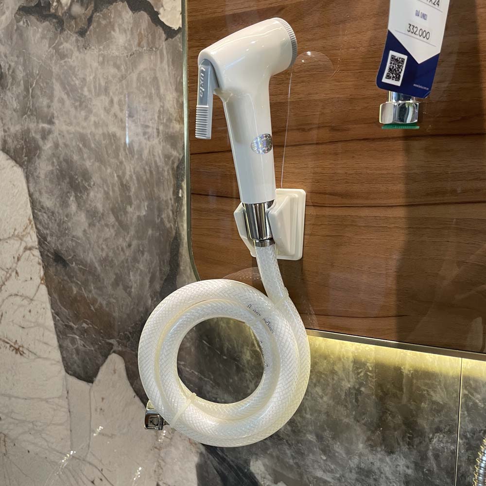 Vòi xịt vệ sinh Luxta L5106W