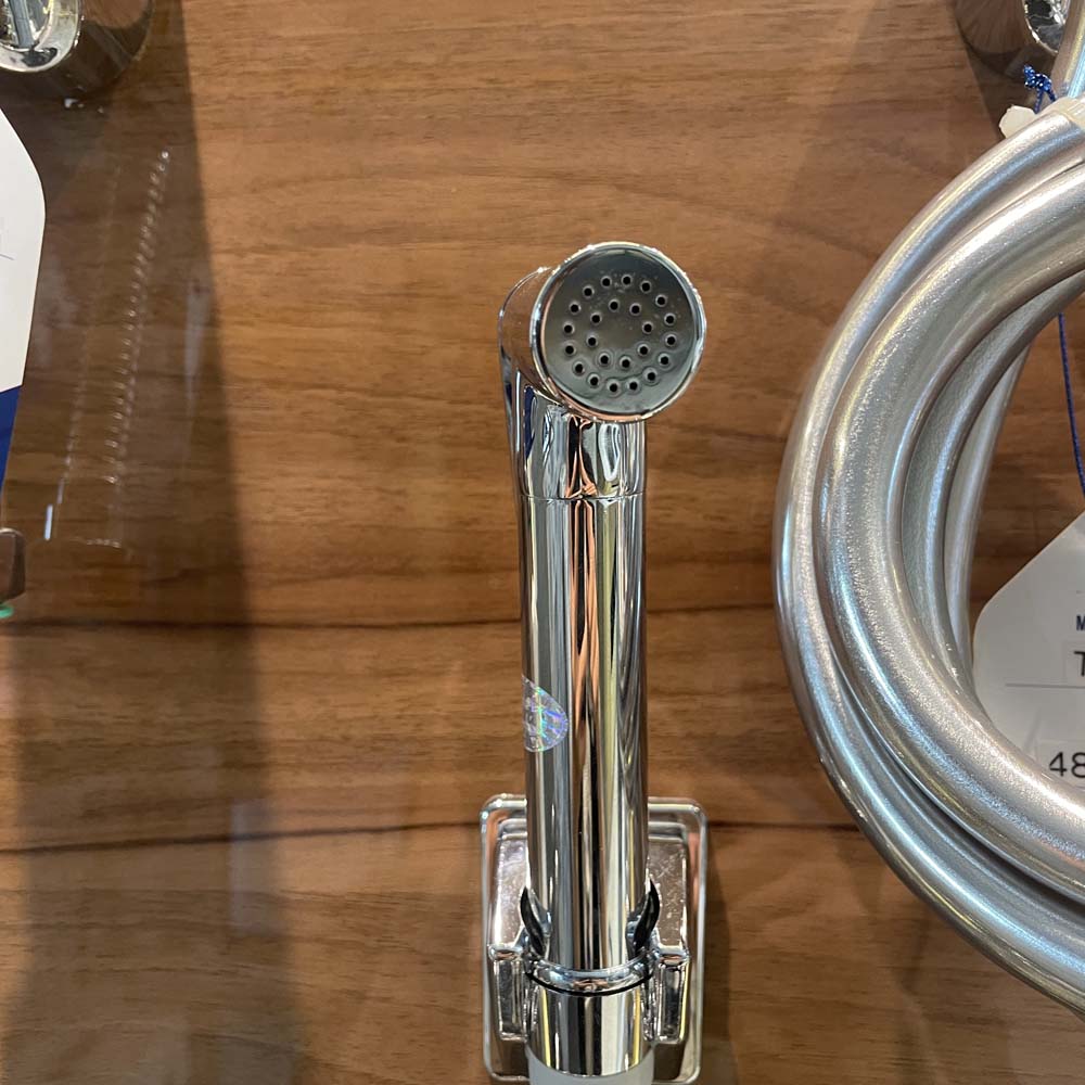 Vòi xịt vệ sinh Luxta L5109