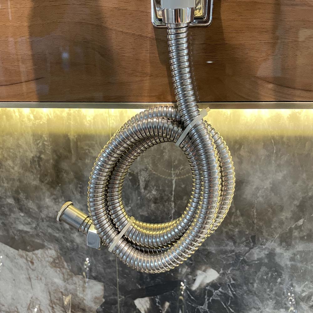 Vòi xịt vệ sinh Luxta L5109