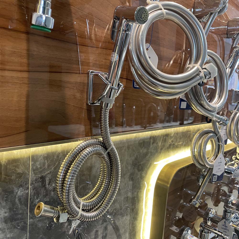 Vòi xịt vệ sinh Luxta L5109