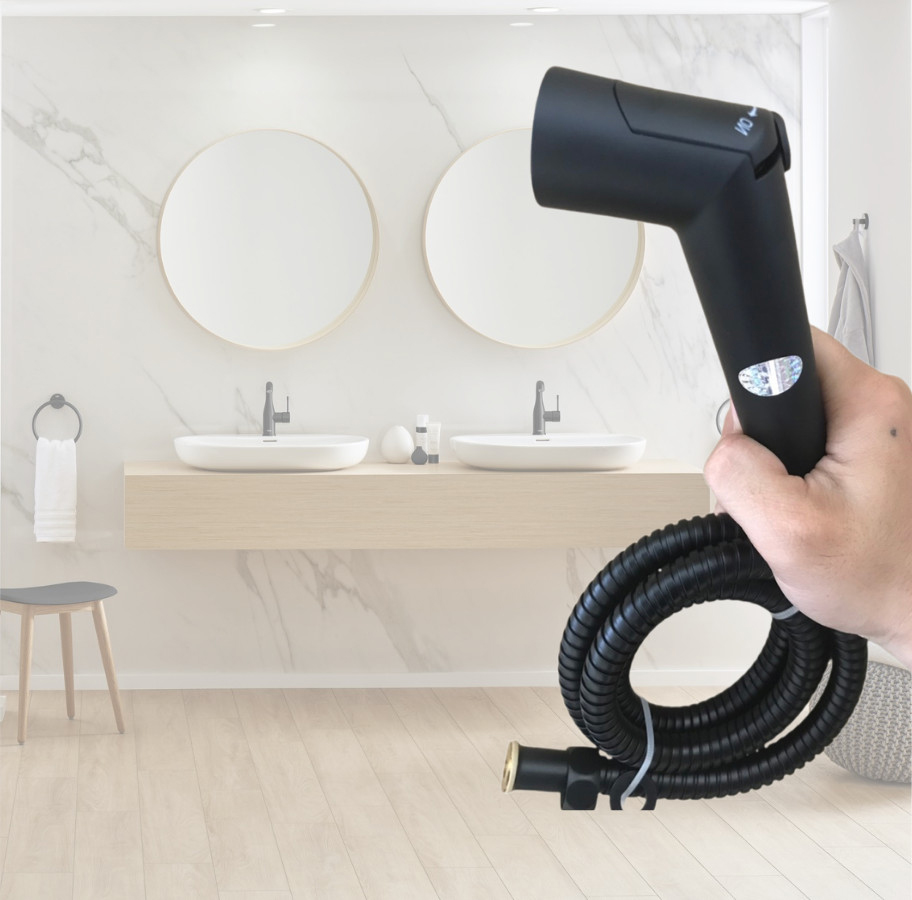 Vòi xịt vệ sinh Luxta L5111-Black