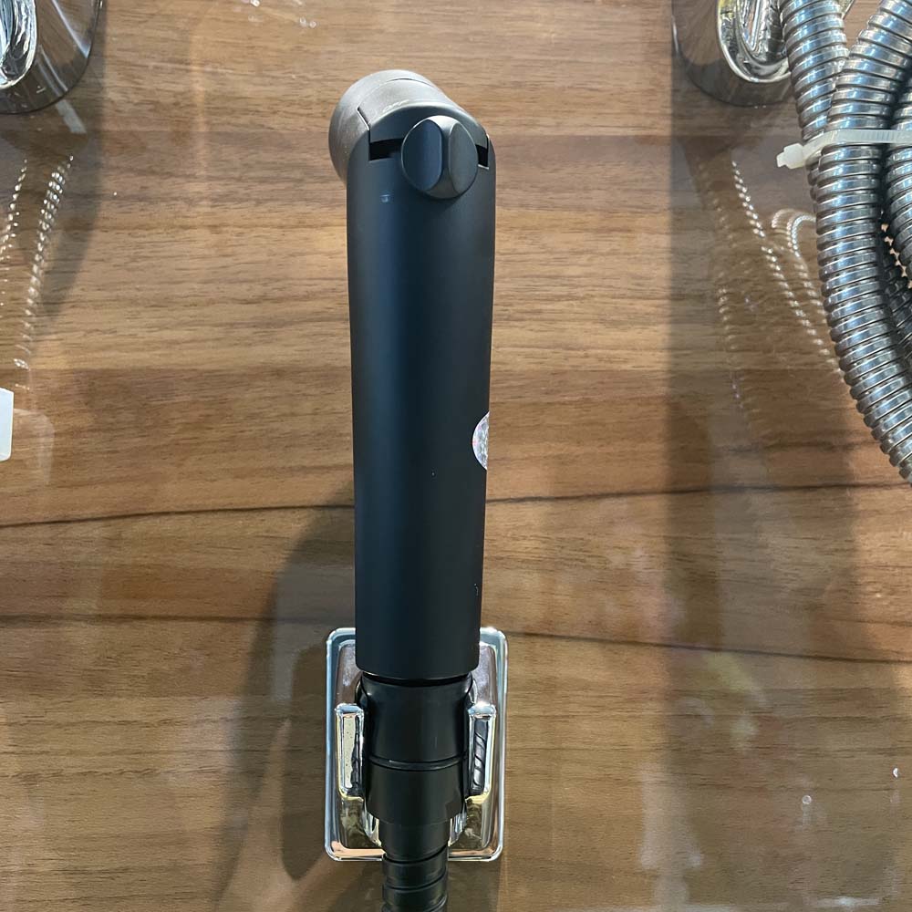 Vòi xịt vệ sinh Luxta L5111-Black