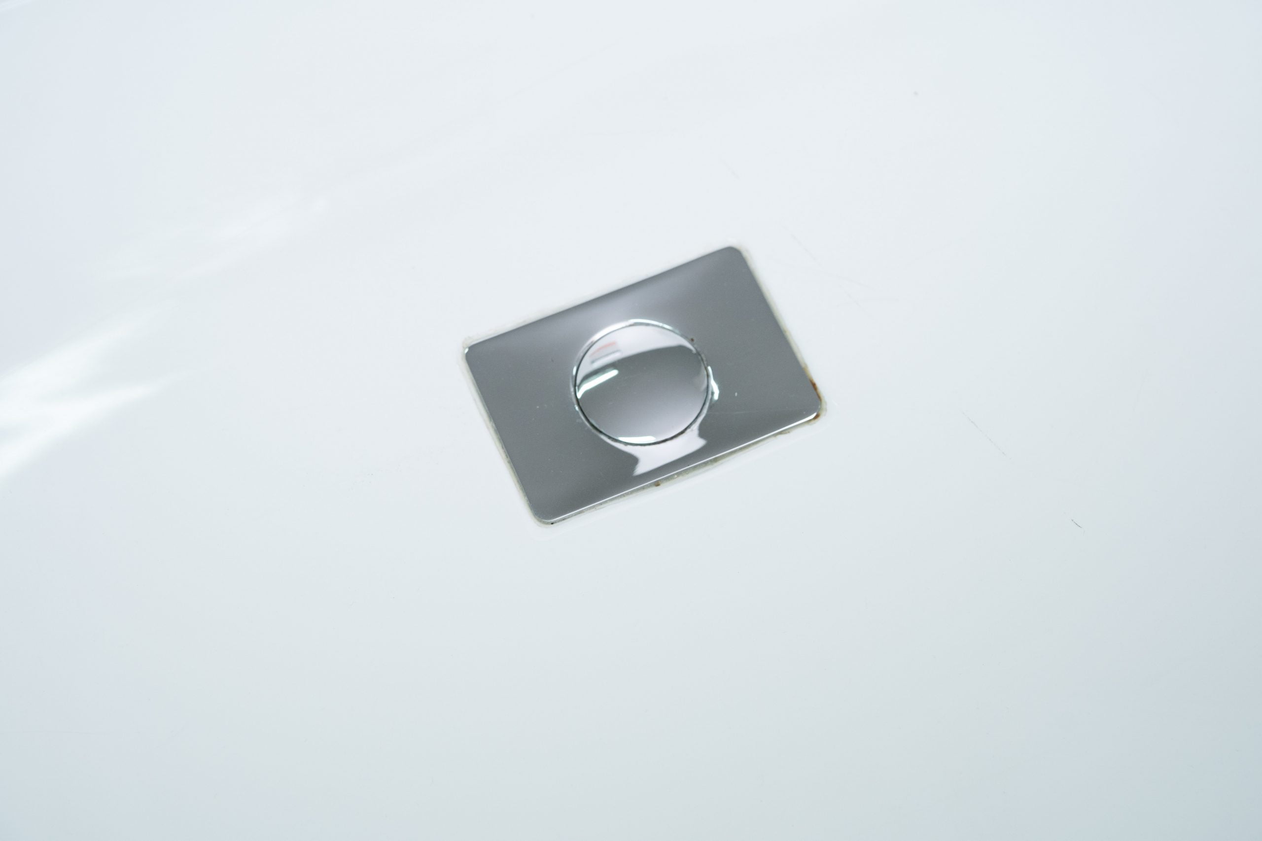 Bồn tắm nằm đặt sàn MANHATTAN MO-6647B