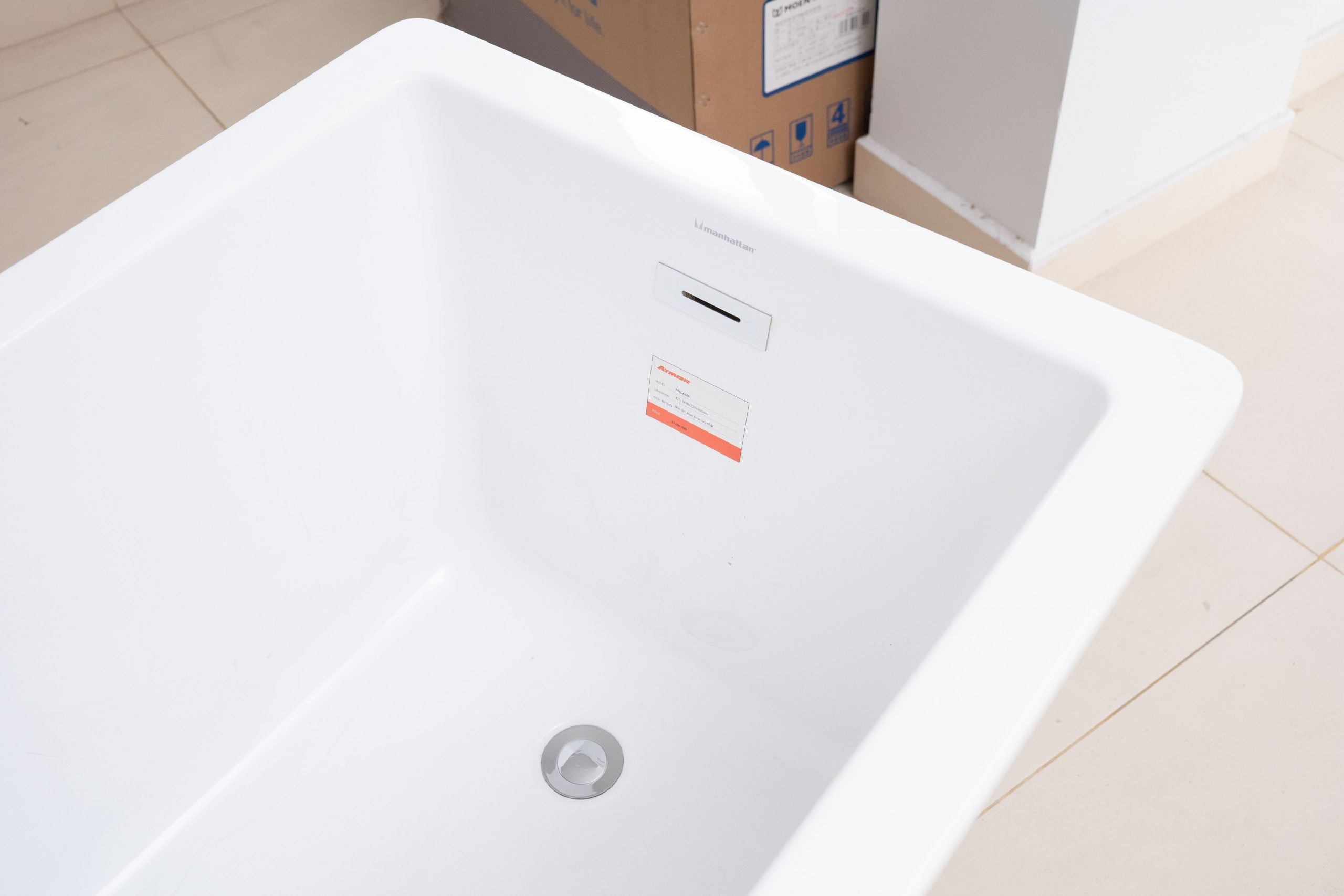 Bồn tắm nằm đặt sàn chữ nhật MANHATTAN MO-6658