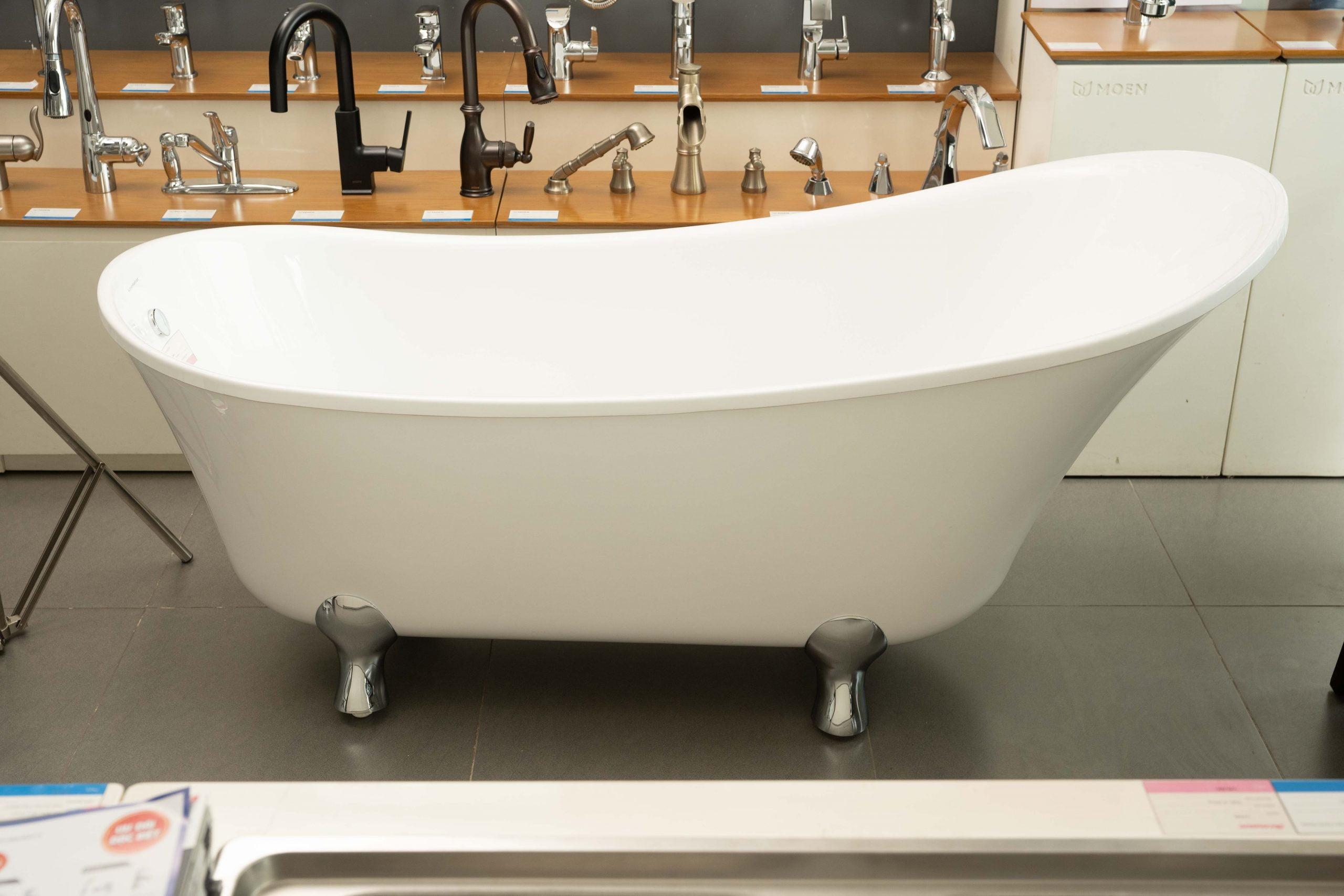 Bồn tắm nằm đặt sàn MANHATTAN MR-6036A