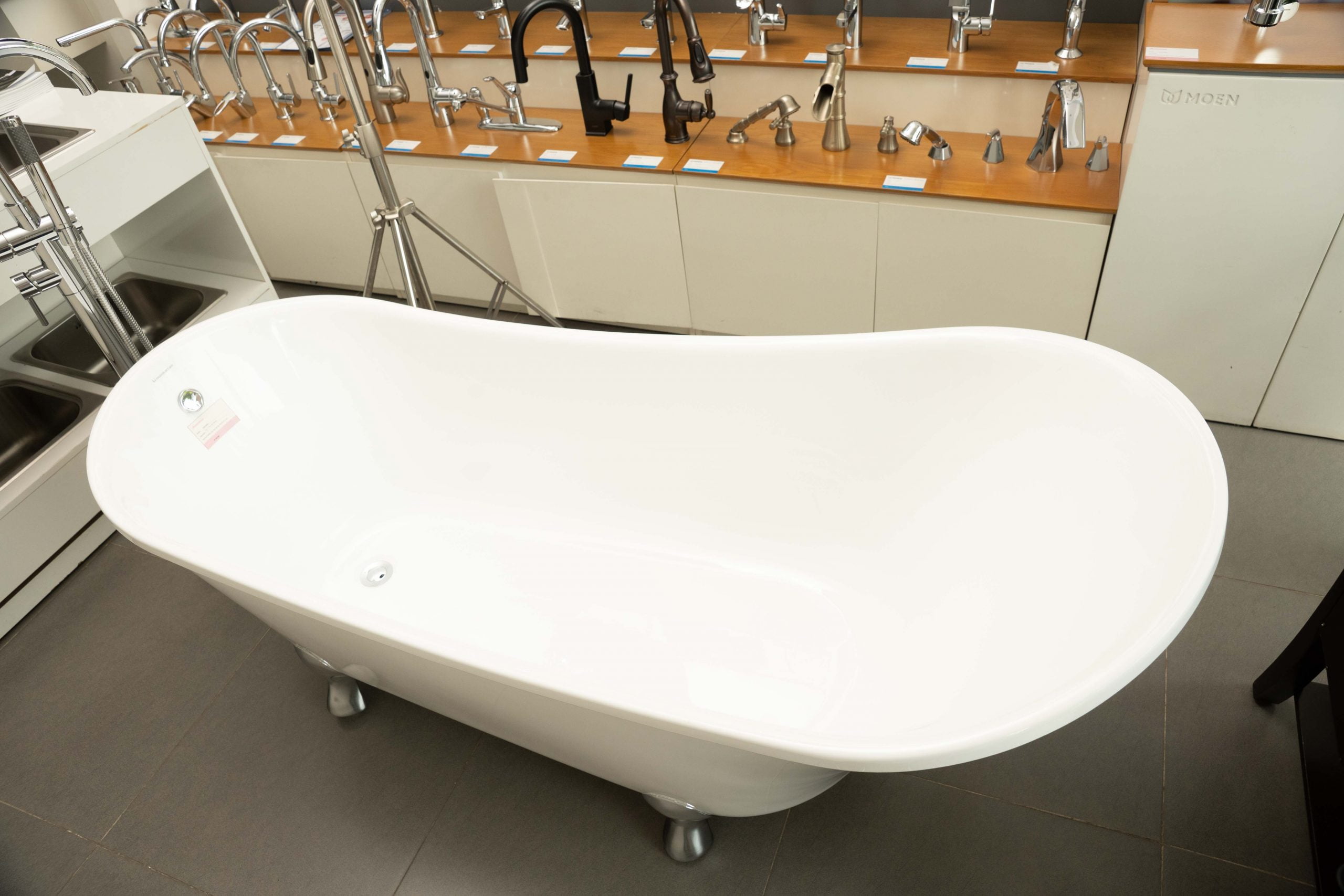 Bồn tắm nằm đặt sàn MANHATTAN MR-6036A