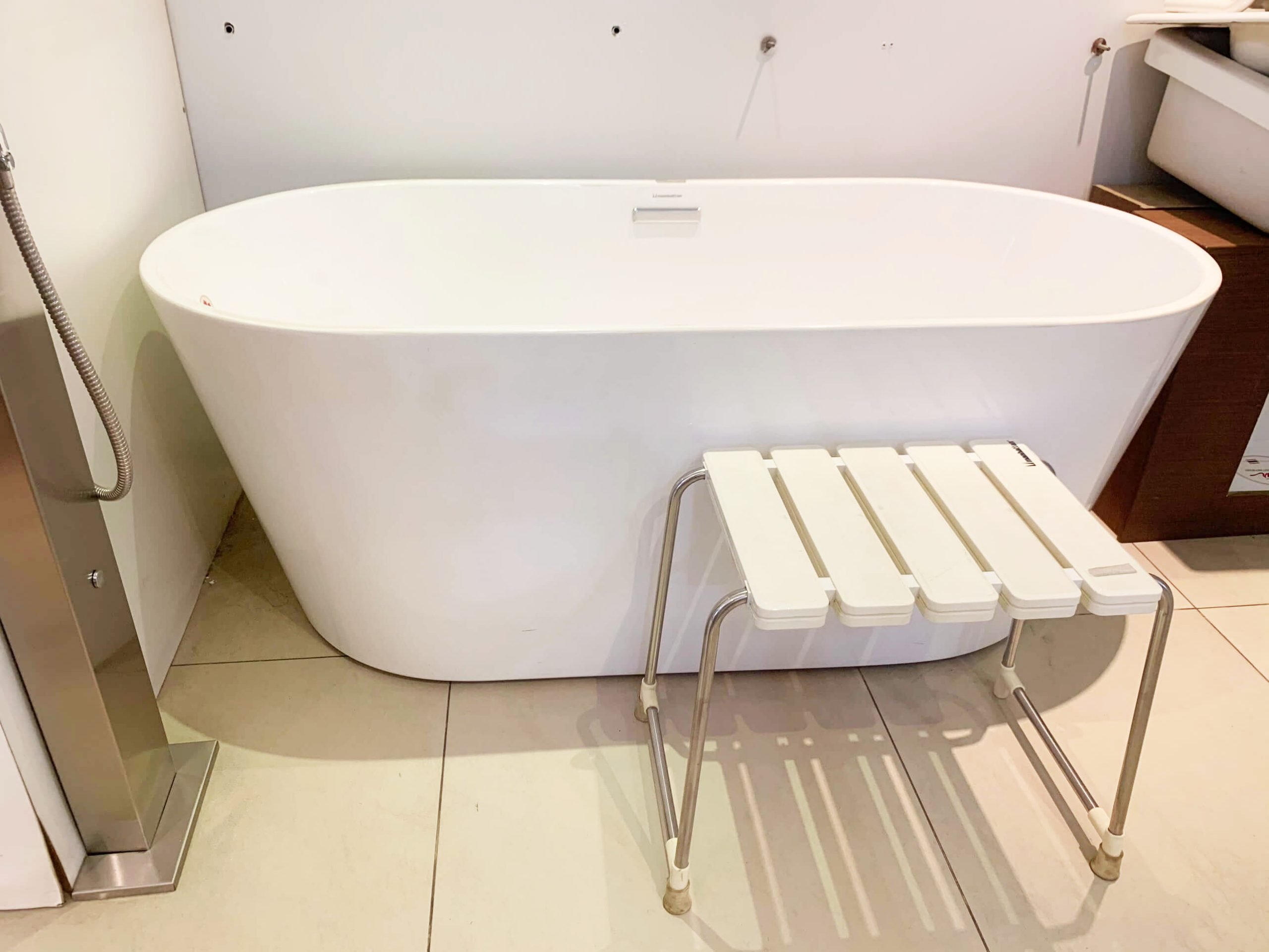 Ghế phòng tắm MANHATTAN MBB-01