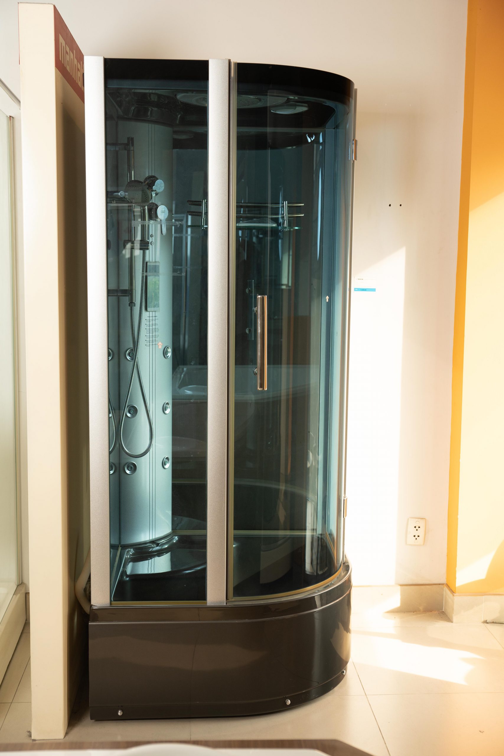 Phòng tắm massage xông hơi tròn MANHATTAN M8830