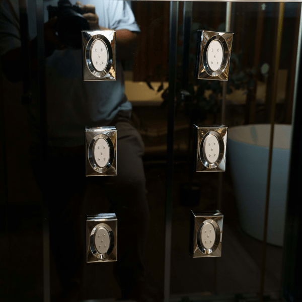 Phòng tắm massage xông hơi chữ nhật MANHATTAN M8888