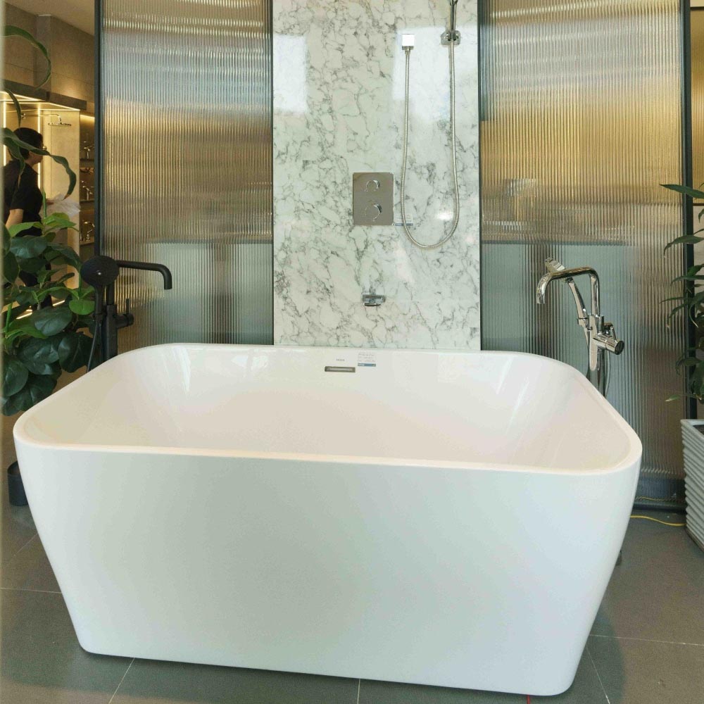 Bồn tắm đặt sàn MOEN SWT182D