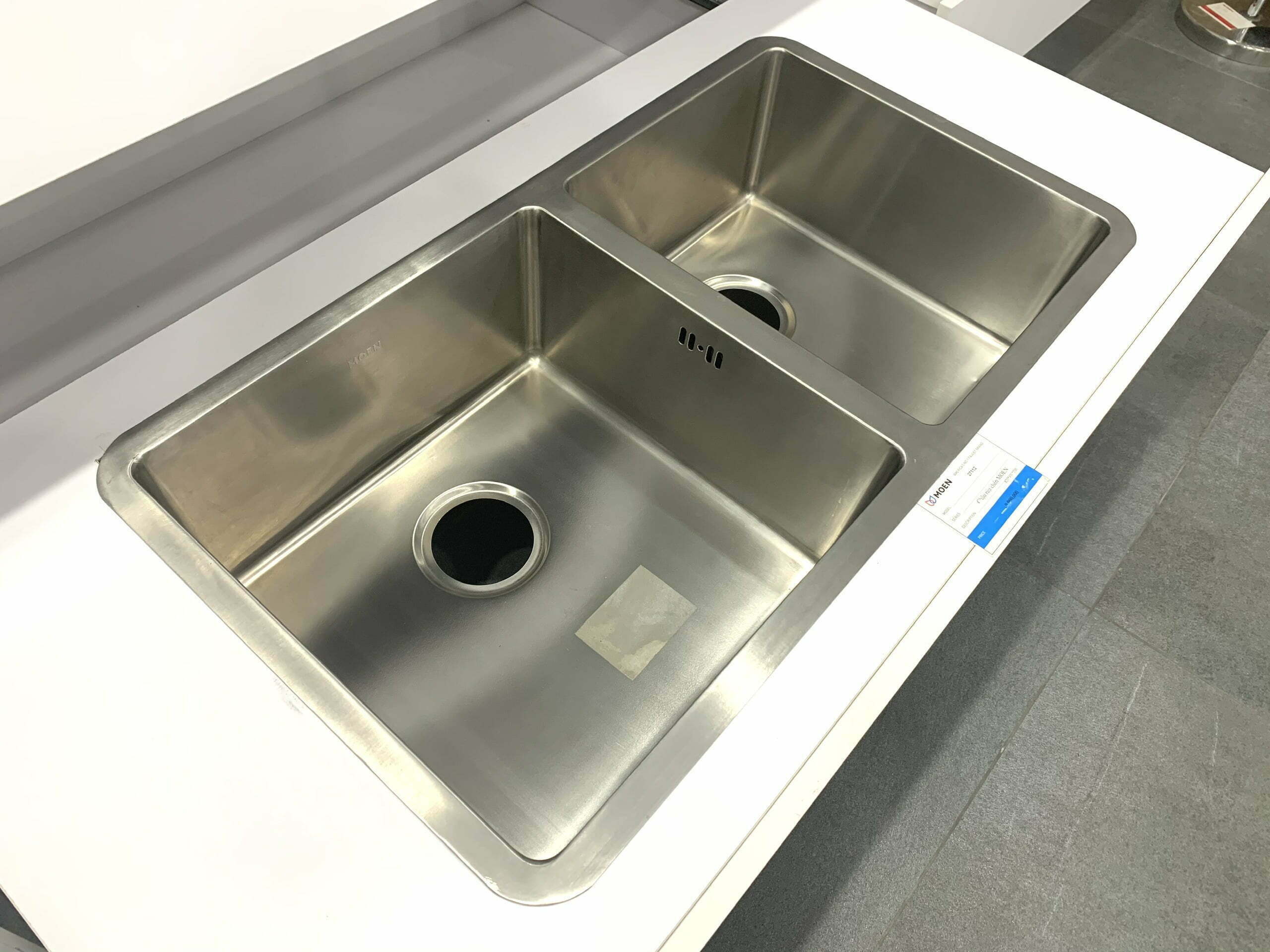 Chậu rửa chén bát 2 hộc Silky Finish MOEN 27112