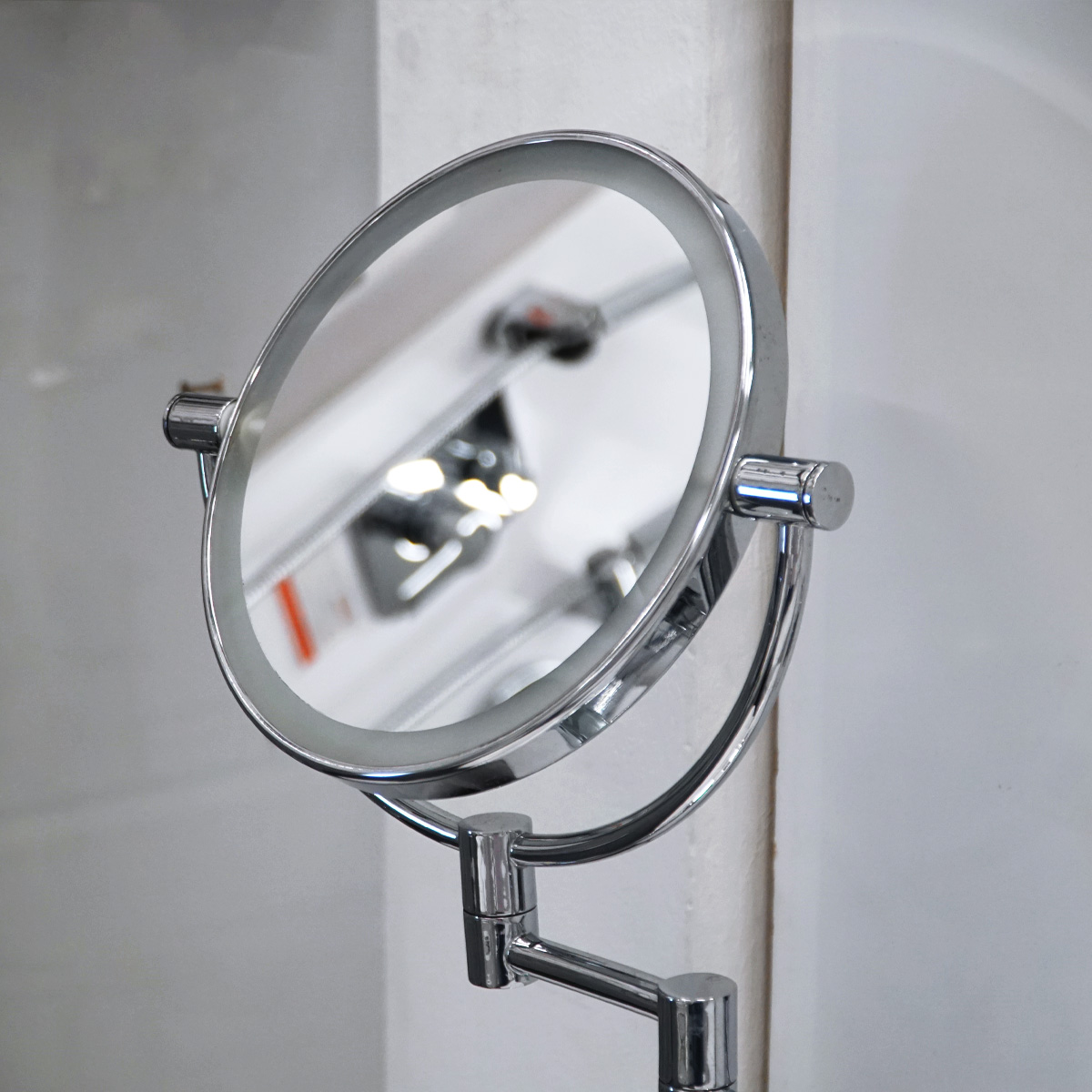 Gương soi LED treo tường MOEN ACC9961