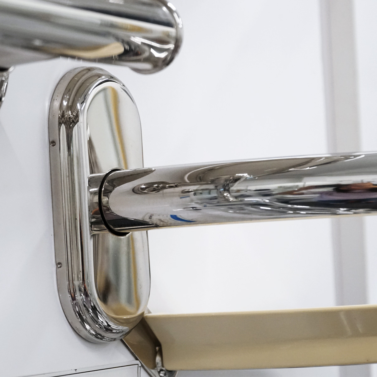 Thanh tay vịn & kệ inox MOEN LR2356DCH