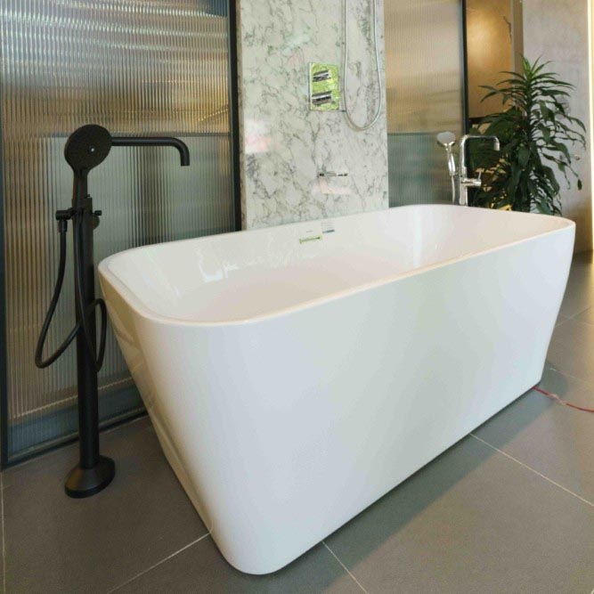 Bộ vòi bồn tắm đặt sàn MOEN 7040MCLKBL+157642