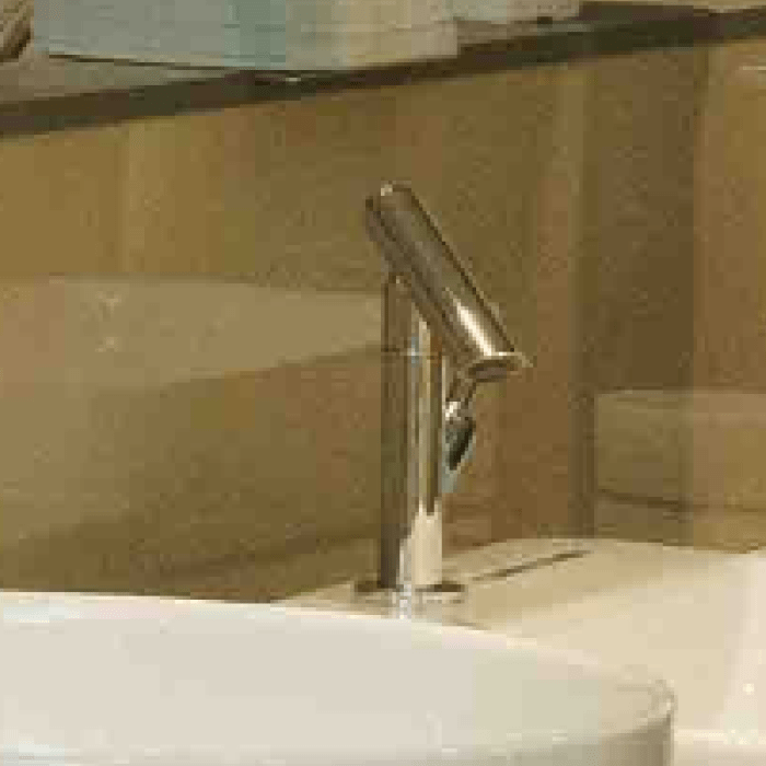 Vòi lavabo nóng lạnh điều chỉnh đầu xả MOEN GN15122