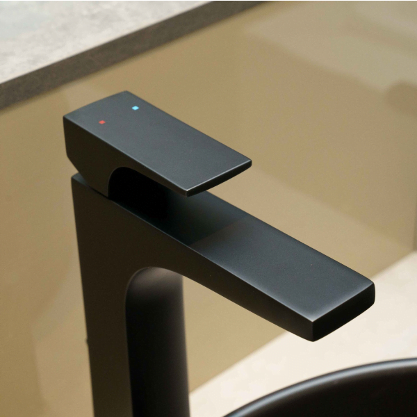 Vòi lavabo nóng lạnh MOEN GN54123BL