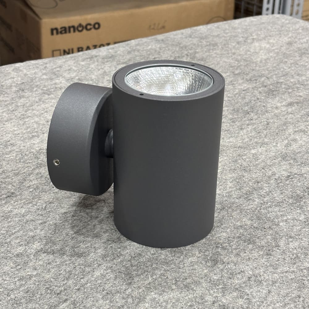 Đèn LED gắn tường ngoài trời Nanoco NBL2233