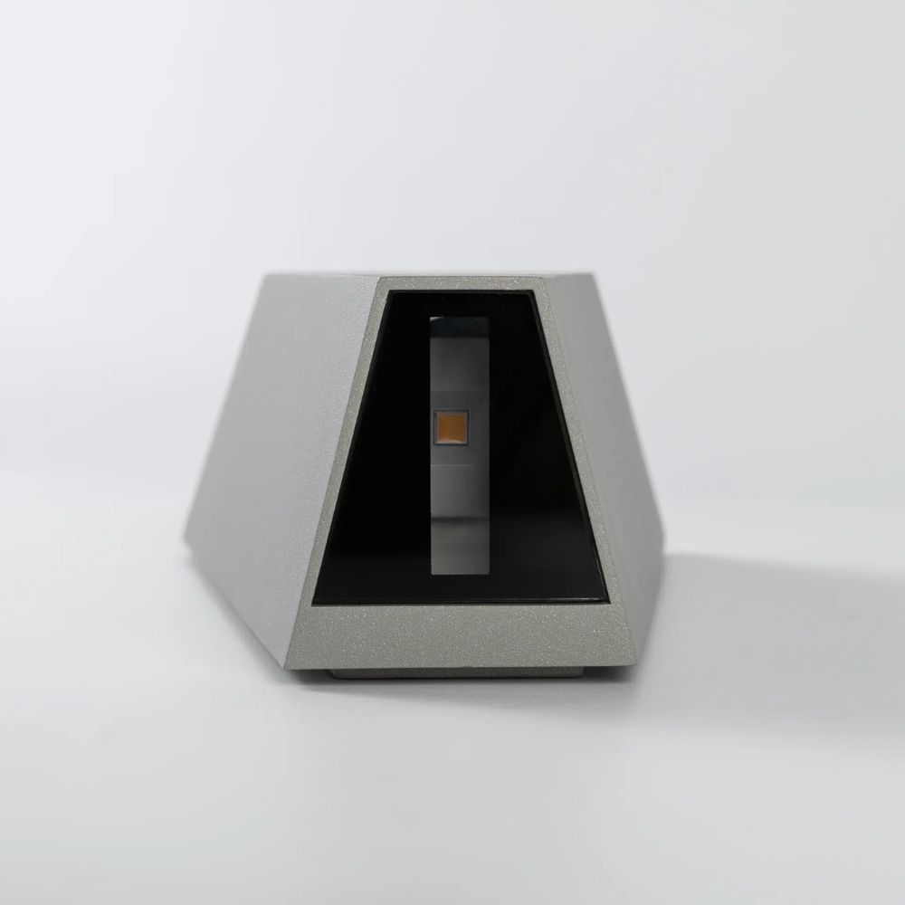 Đèn LED gắn tường 9W Nanoco NBL2553S màu xám bạc