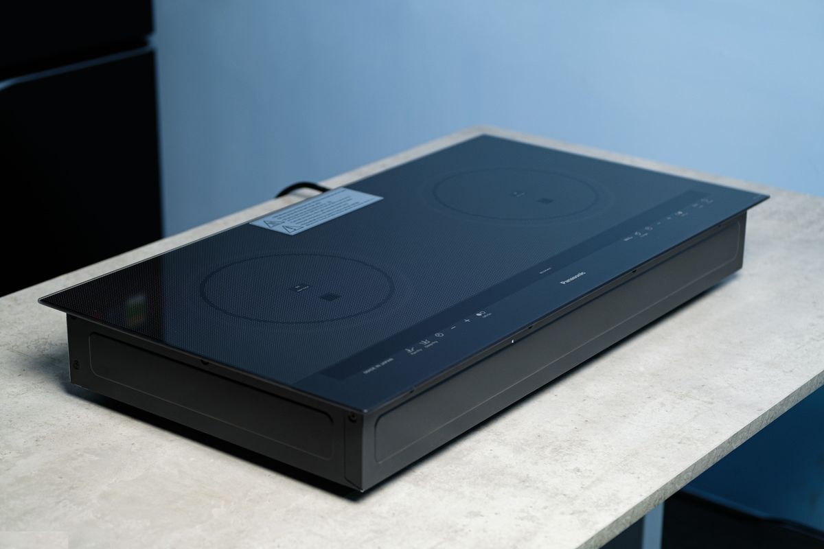 Bếp điện từ đôi Panasonic KY-C227E màu xám, công nghệ ECONAVI