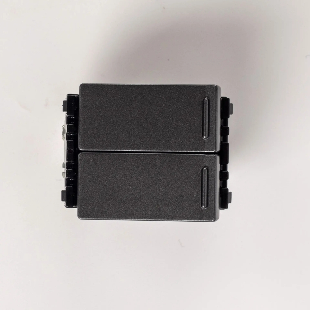 Công tắc B 1 chiều loại đôi 16A Halumie Panasonic WEVH554127