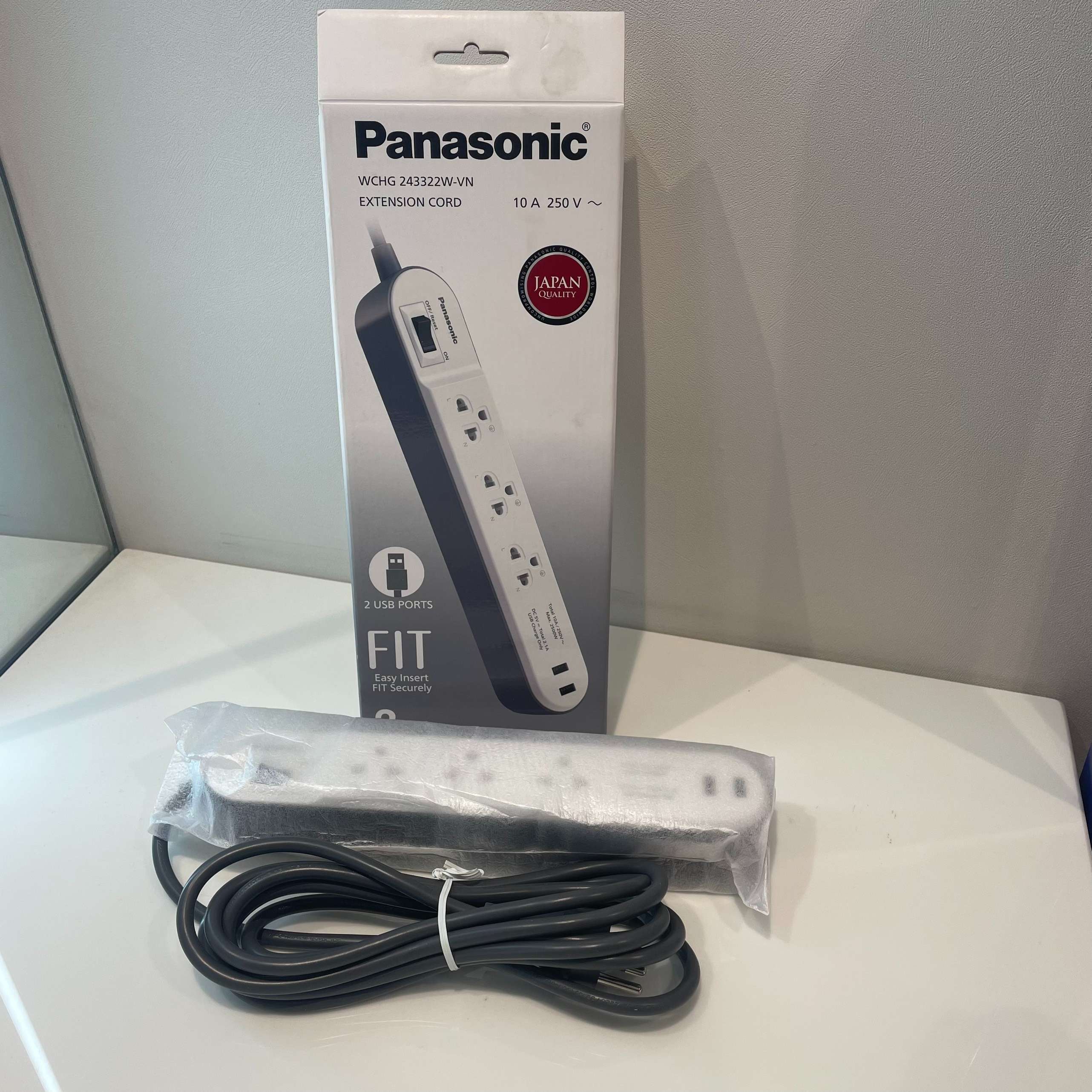 Ổ cắm Panasonic có dây 3 ổ cắm 2 USB WCHG243322W-VN