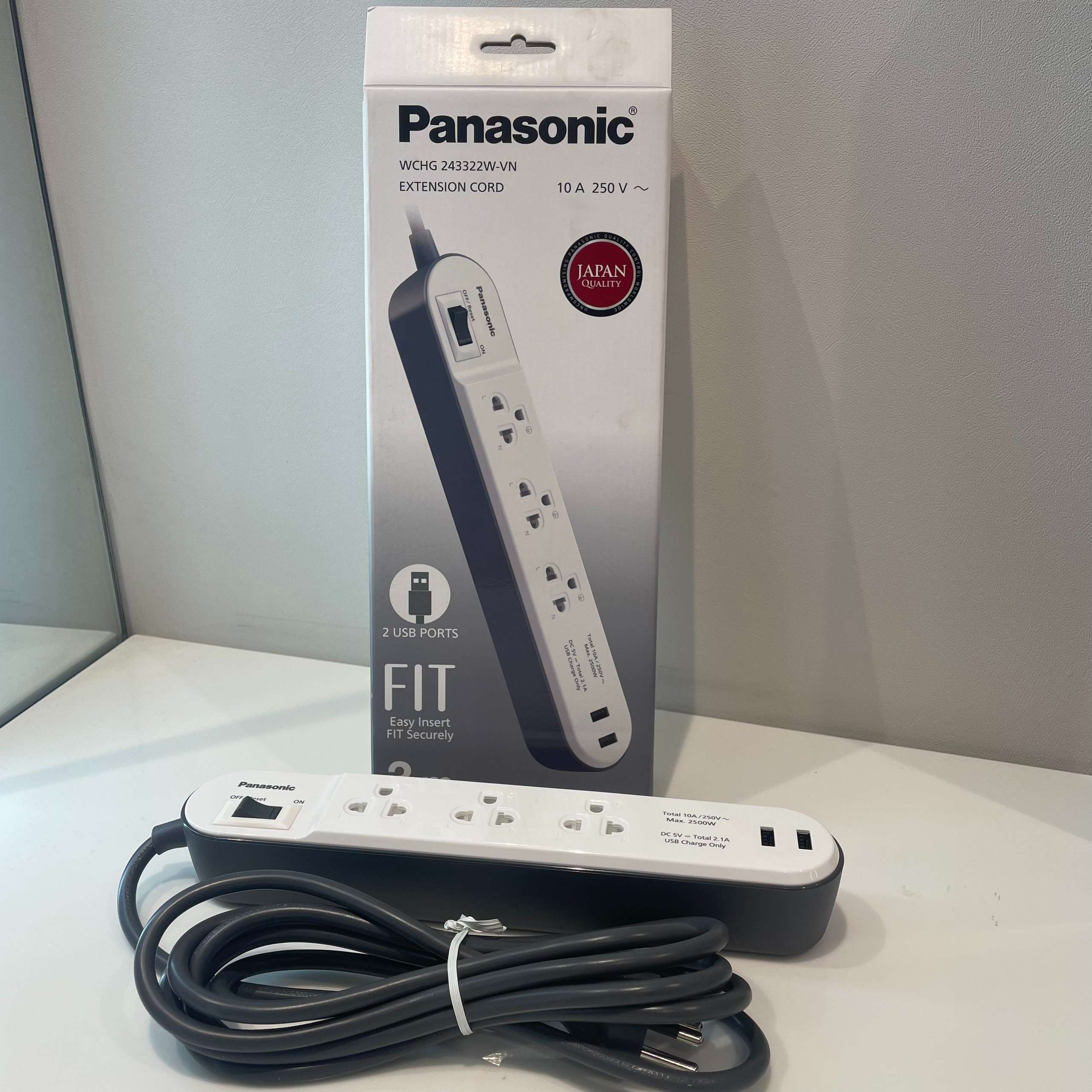 Ổ cắm Panasonic có dây 3 ổ cắm 2 USB WCHG243322W-VN