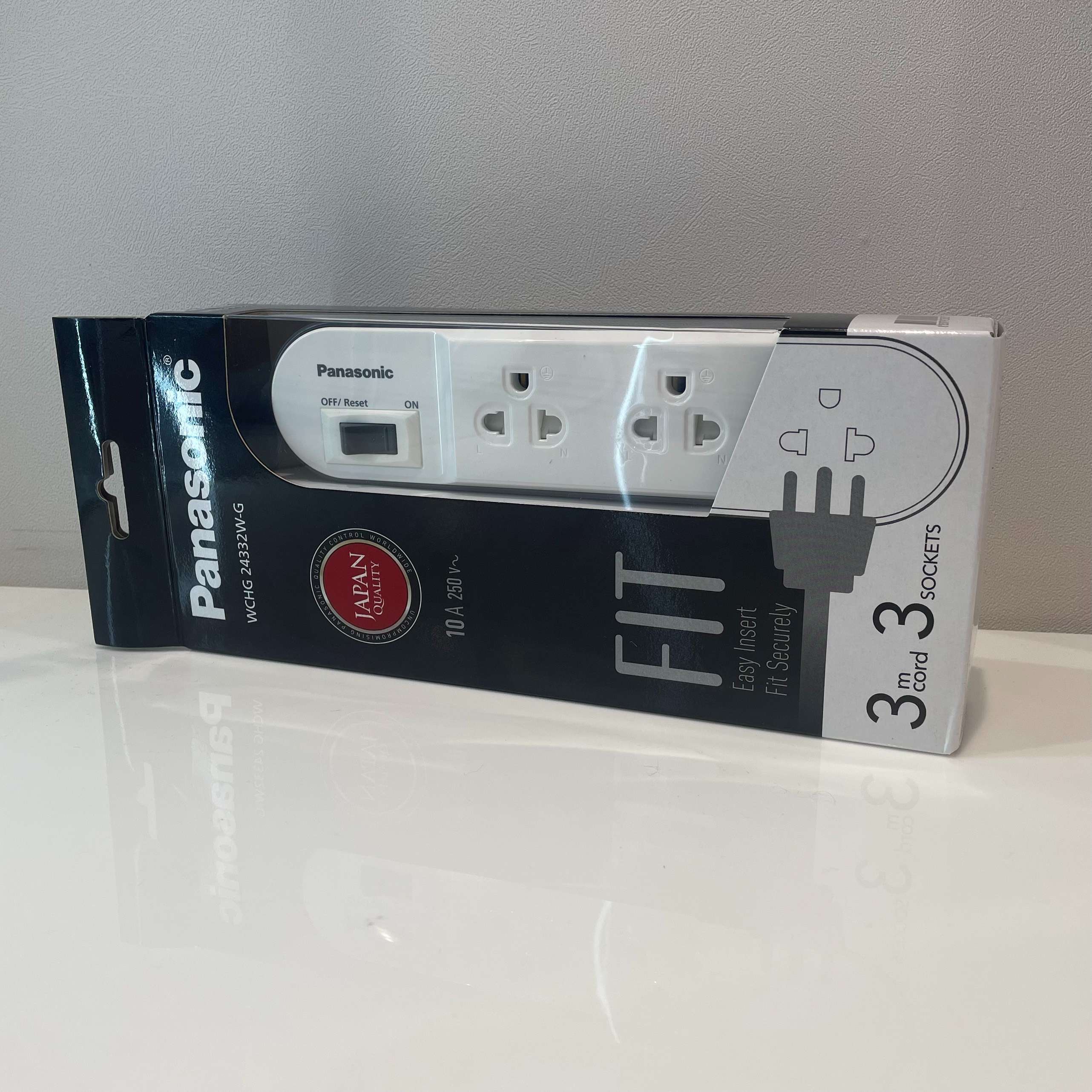 Ổ cắm điện Panasonic có dây WCHG24332W