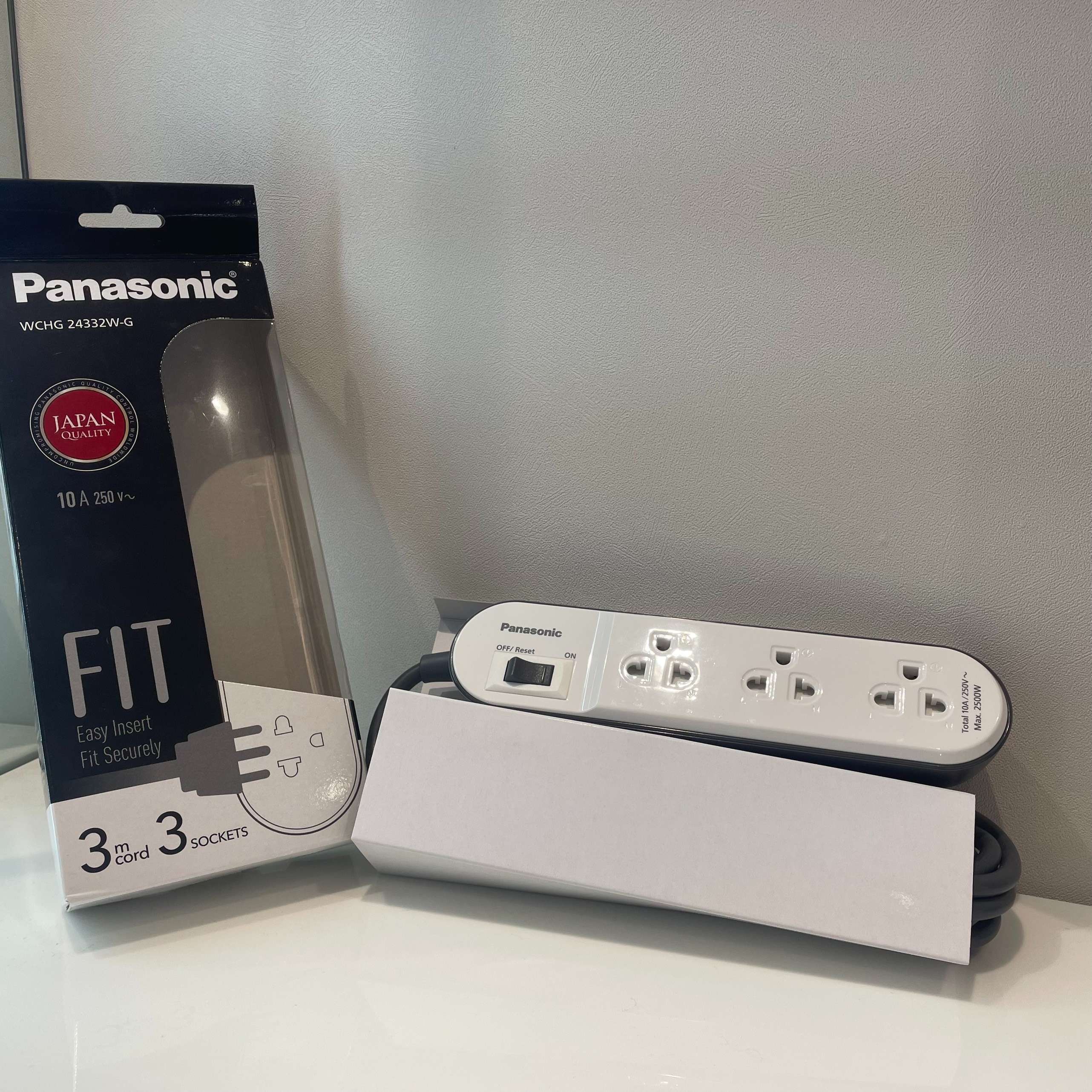 Ổ cắm điện Panasonic có dây WCHG24332W