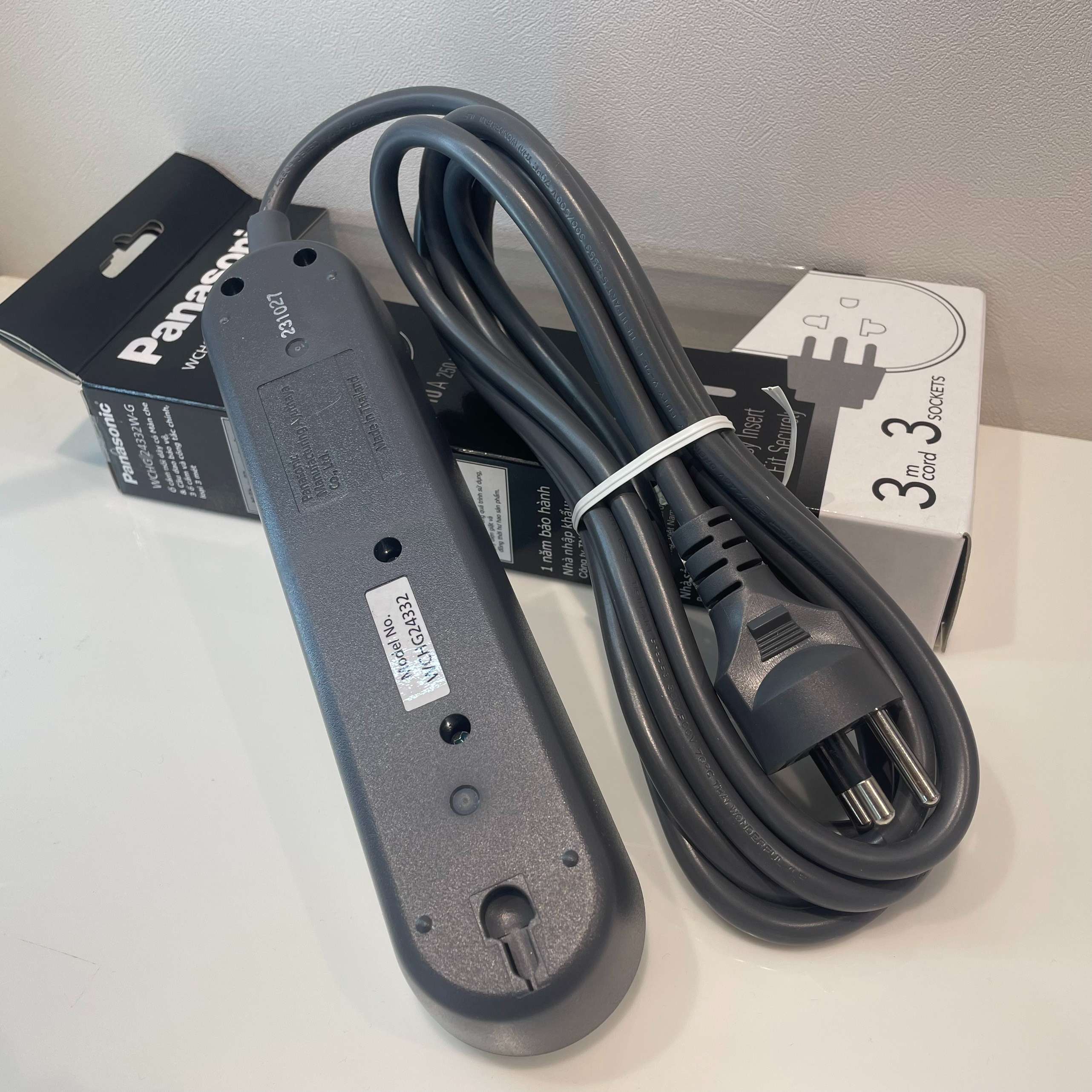 Ổ cắm điện Panasonic có dây WCHG24332W