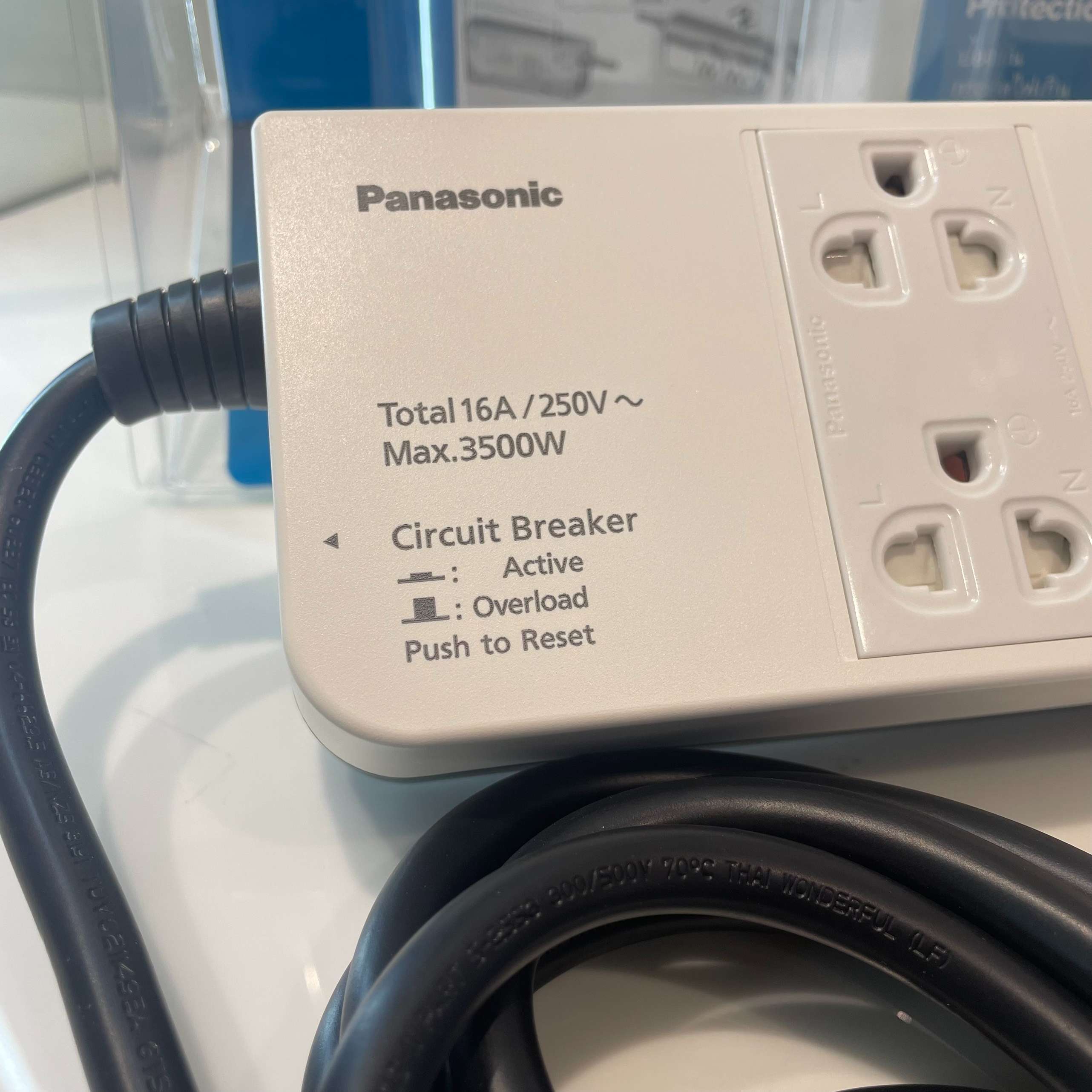 Ổ cắm điện Panasonic có dây WCHG2836