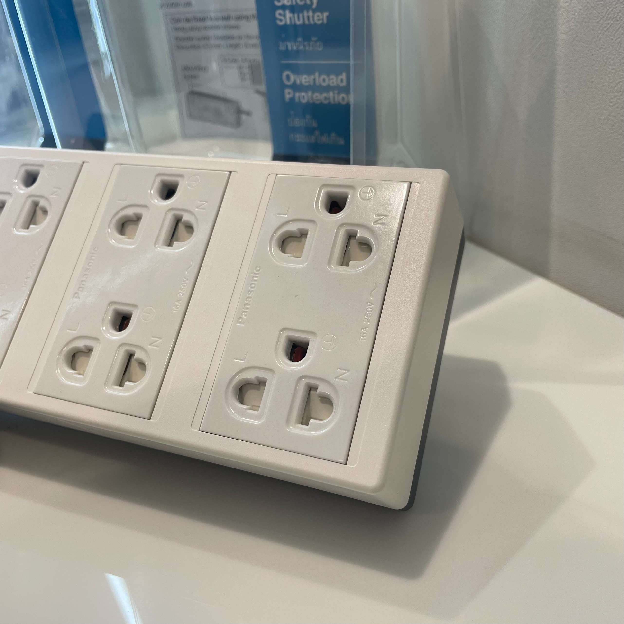 Ổ cắm điện Panasonic có dây WCHG2836