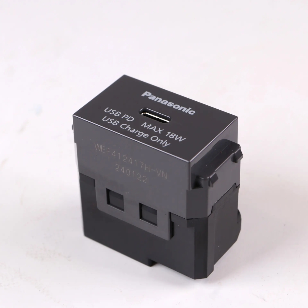 Ổ cắm USB 1 cổng C Panasonic WEF412417