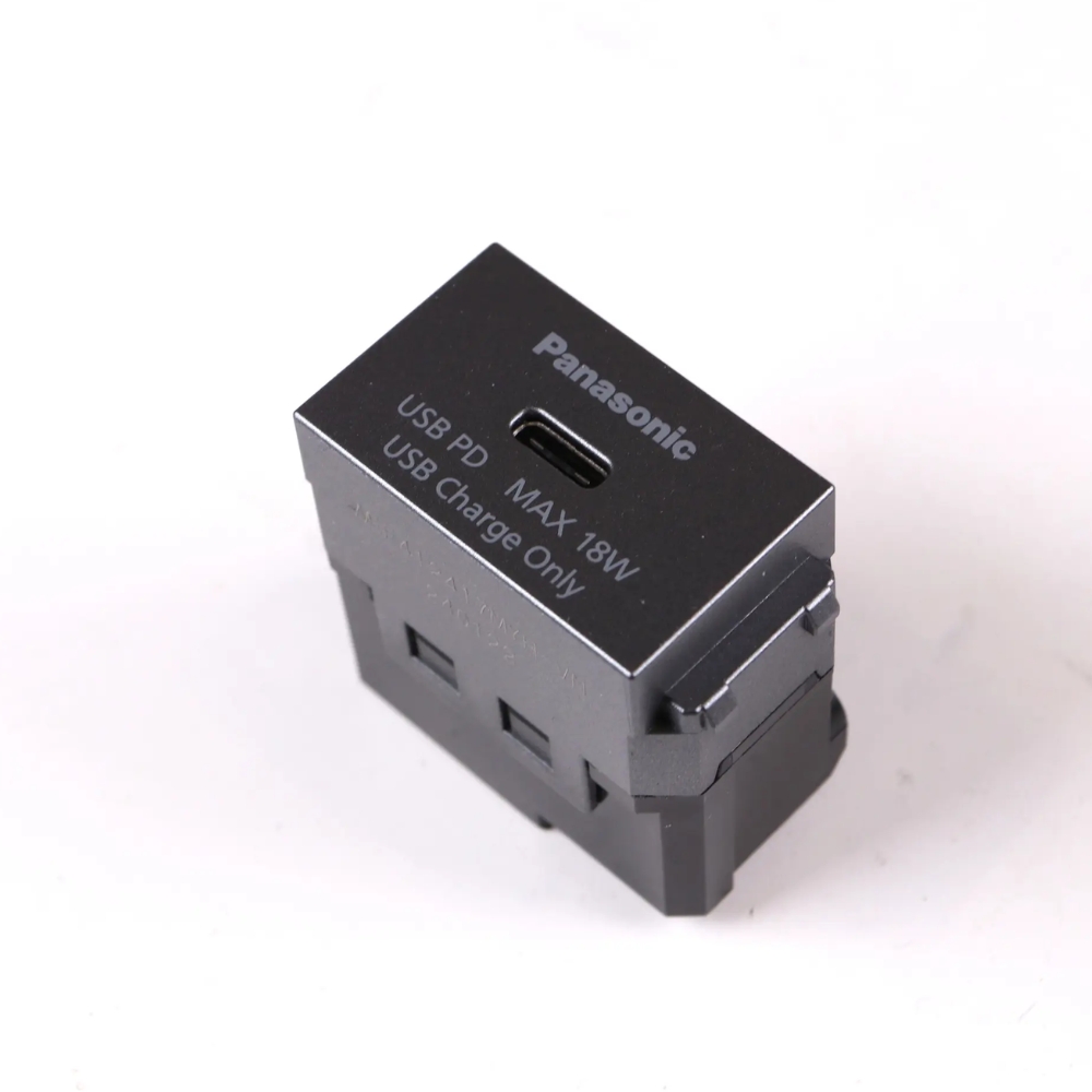Ổ cắm USB 1 cổng C Panasonic WEF412417