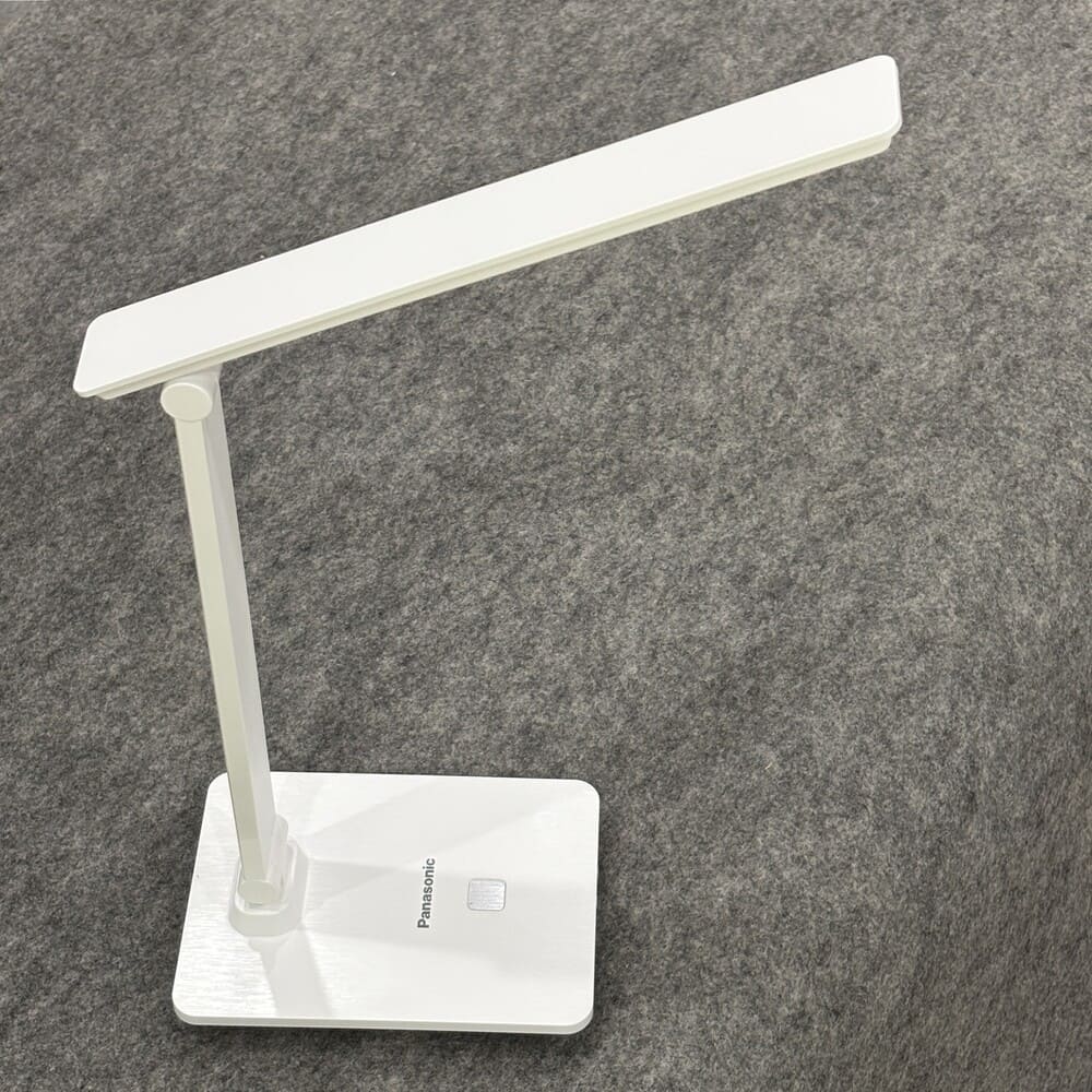 Đèn bàn Led Panasonic HHGLT0628U19 / HHGLT0629U19