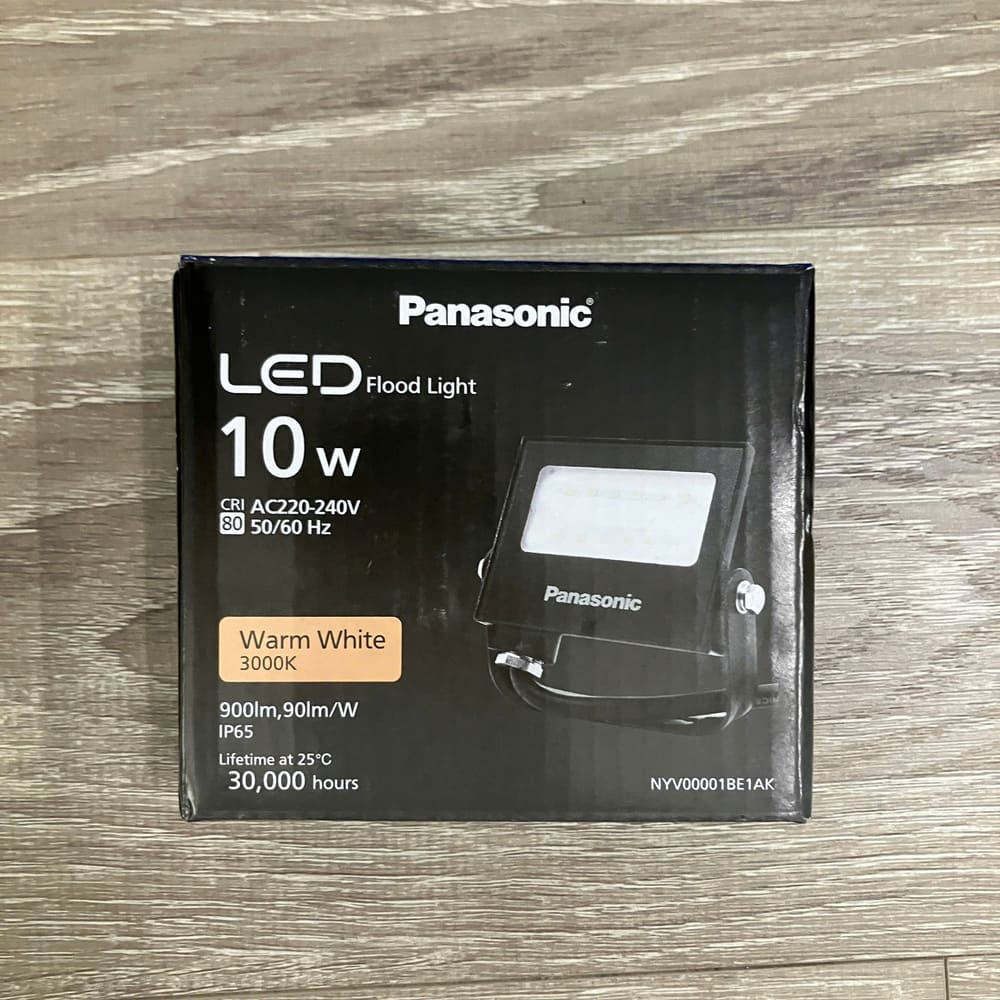 Đèn pha kính có vân công suất từ 10W đến 200W Panasonic