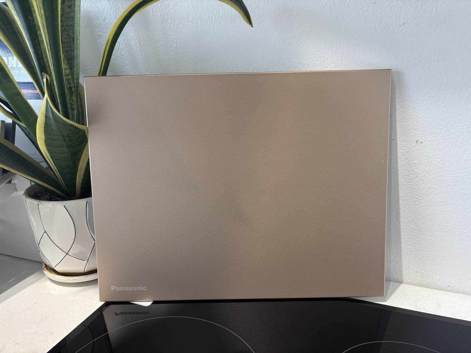 Tủ điện âm tường 8/12/16/24 đường dòng Moderva Panasonic BQDF