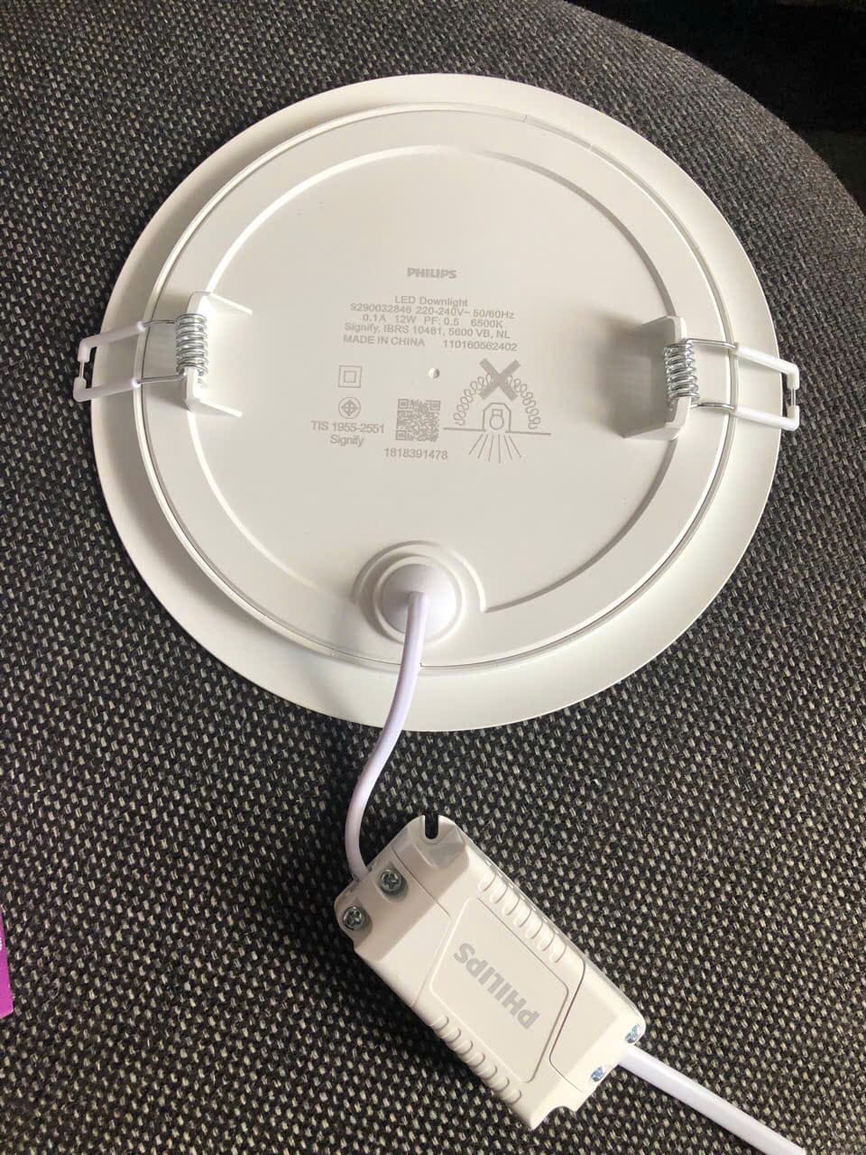 Đèn âm trần siêu mỏng Philips DL262