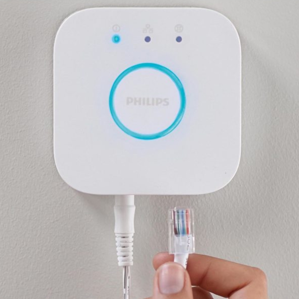 Bộ điều khiển trung tâm Philips Hue Bridge 929001180627
