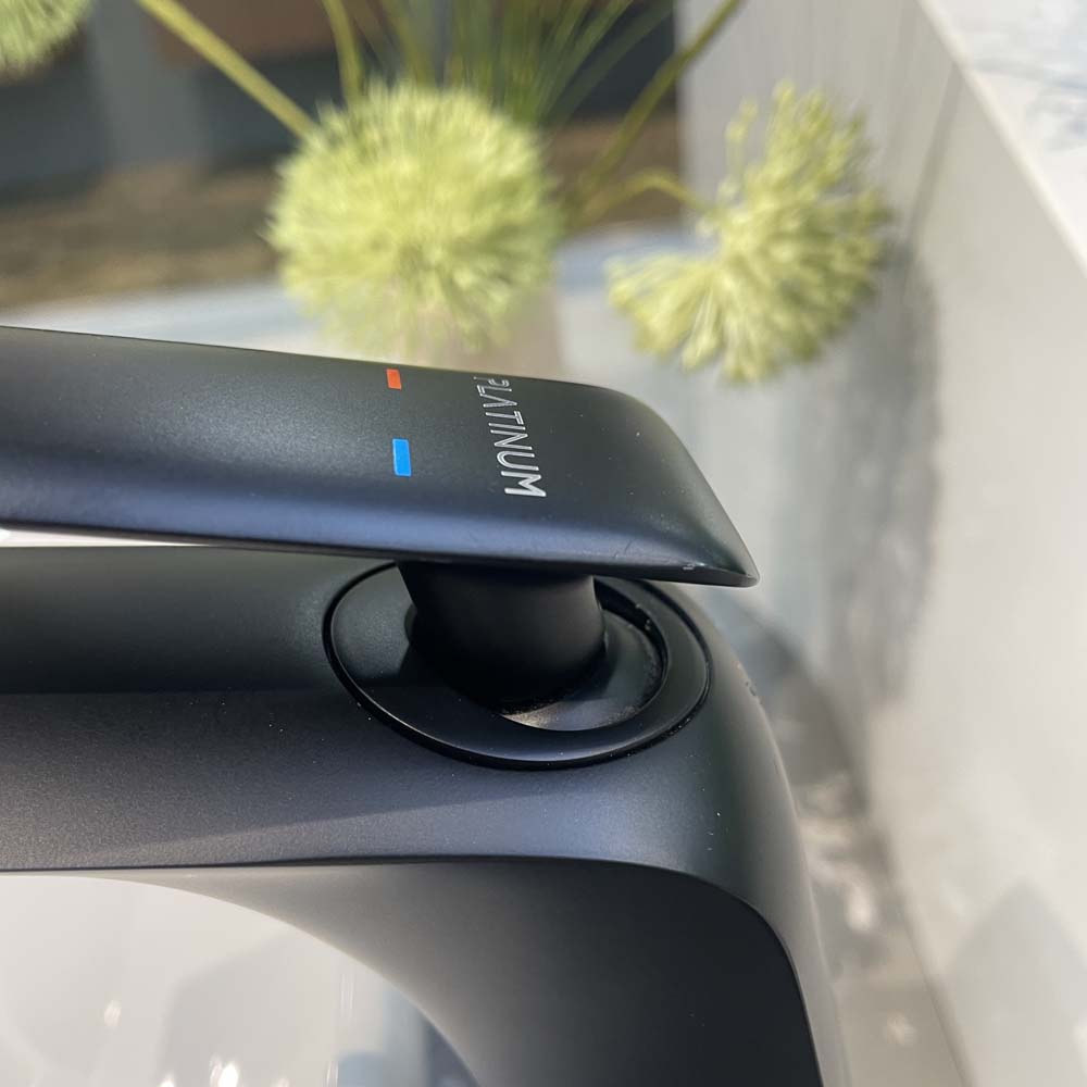 Vòi chậu lavabo nóng lạnh Viglacera Platinum P.52.326