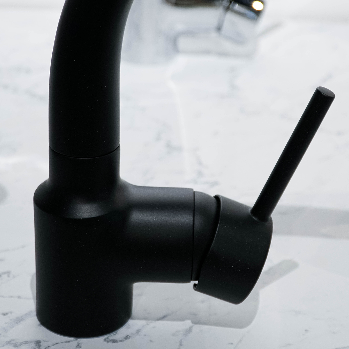 Vòi rửa chén bát PYRAMIS Armonica Classic Carbon