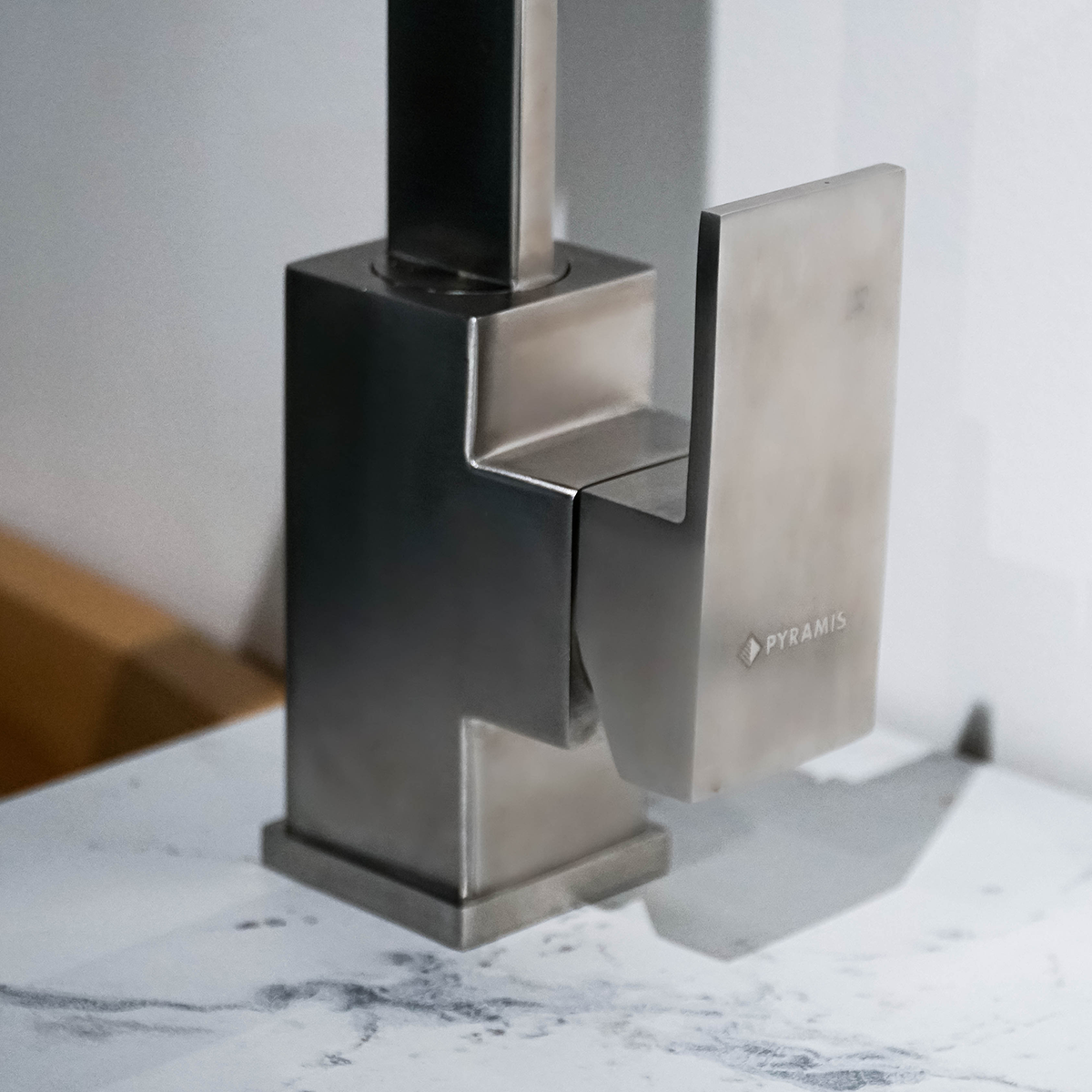 Vòi rửa chén bát PYRAMIS Cecilia Stainless Steel