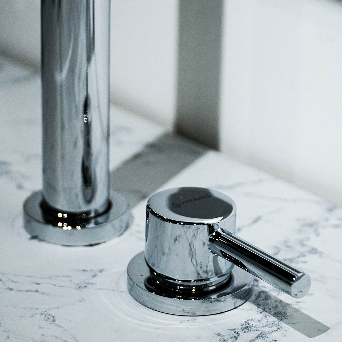 Vòi rửa chén bát PYRAMIS Satellita Premium