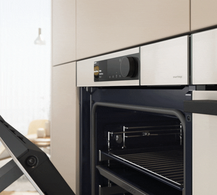 Cửa cách nhiệt an toàn & êm ái với cửa kính 4 lớp kết hợp bản lề giảm chấn*