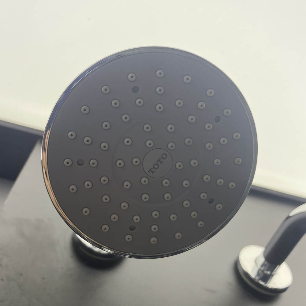 Bát sen tắm gắn tường TOTO TBW01012B (tròn, 102mm)