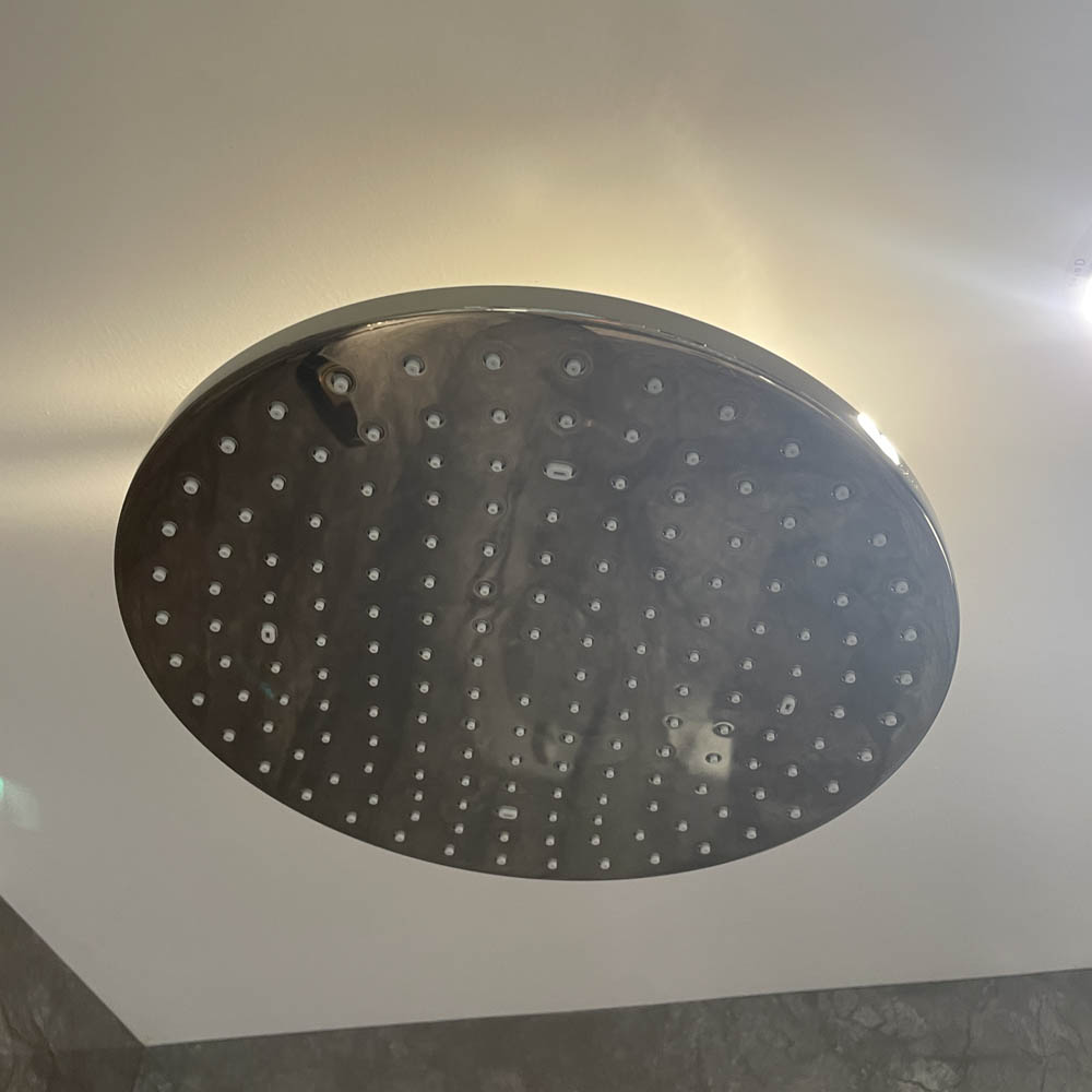 Bát sen tắm gắn trần TOTO TBW07003A1 (tròn, 300 mm)