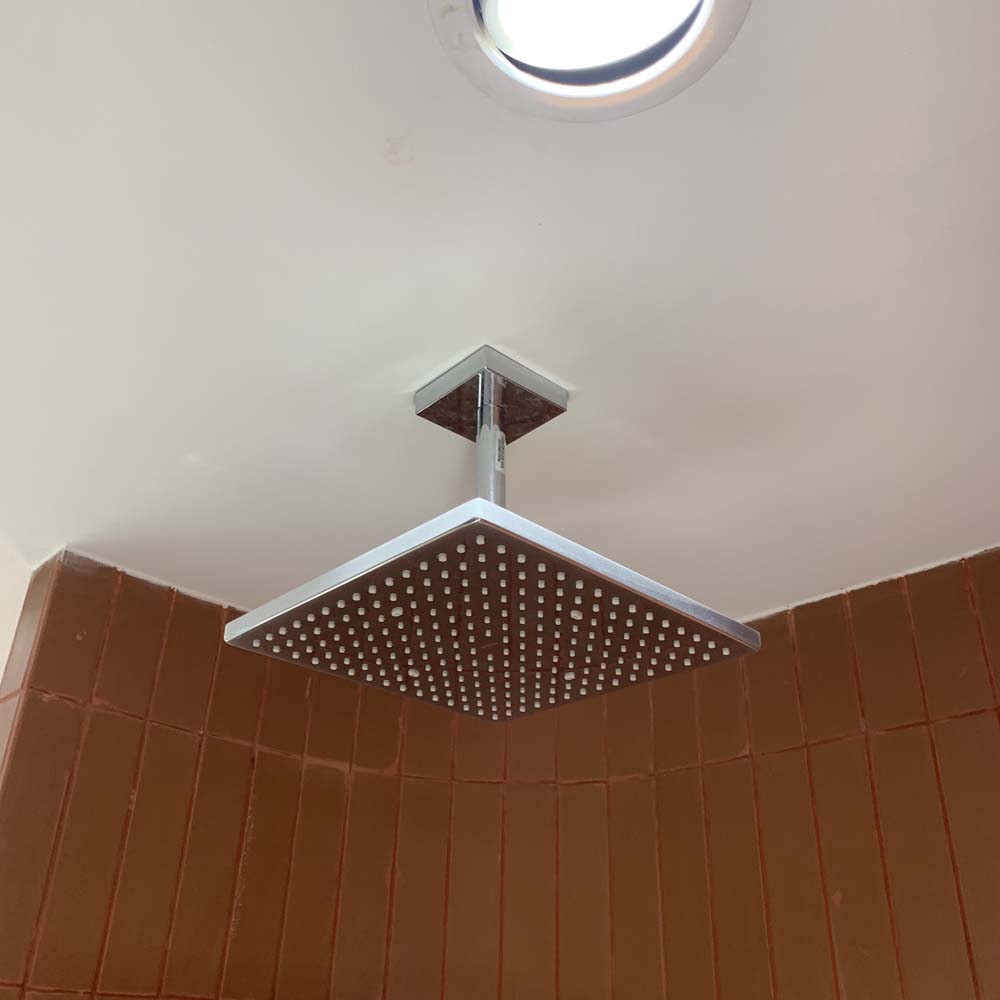 Bát sen tắm gắn trần TOTO TBW08002A1 (vuông, 250 mm)