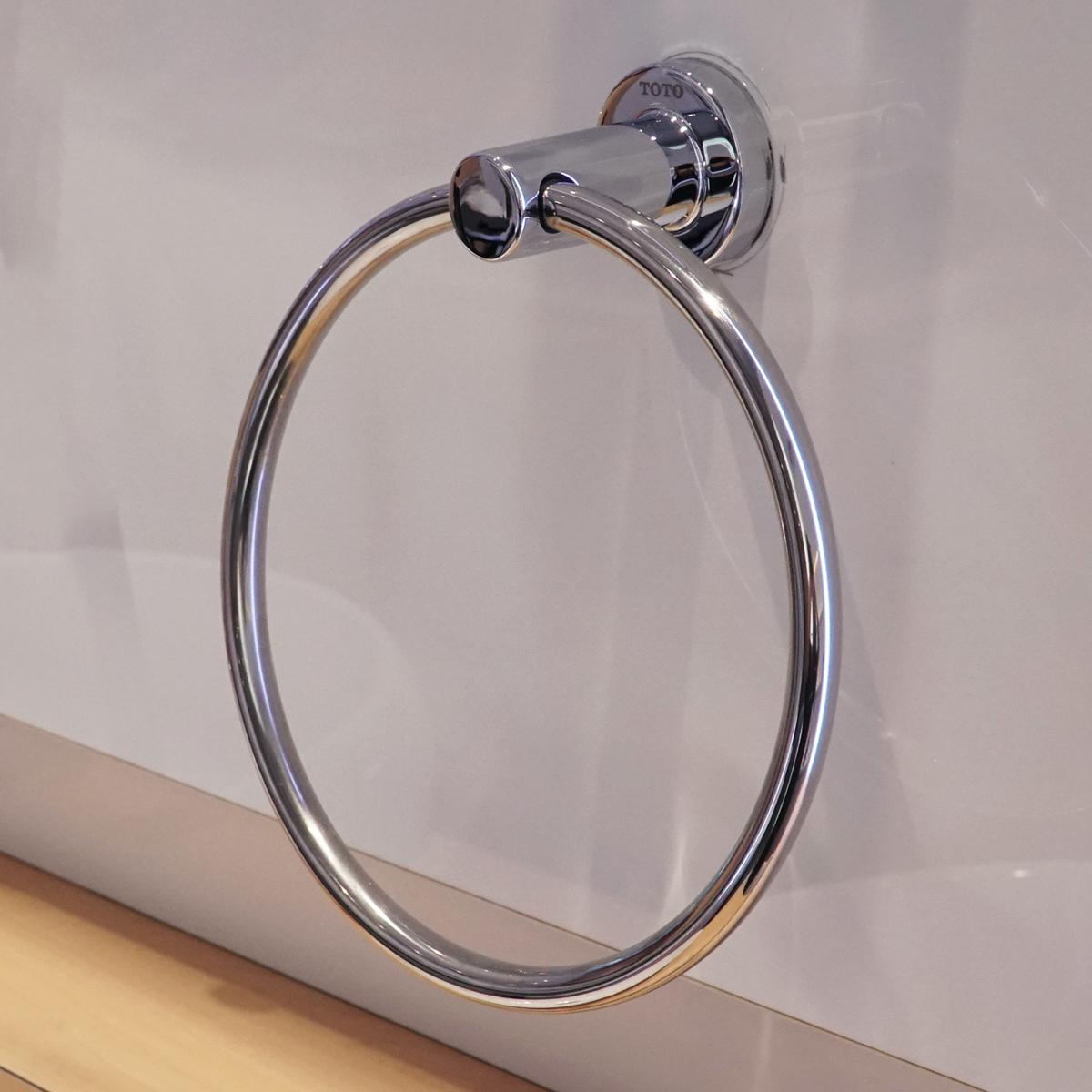 Bộ phụ kiện nhà tắm TOTO YS406N5V (5 món)