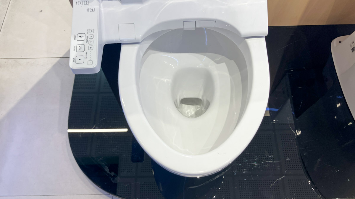 Bồn cầu TOTO CS302DW26 2 khối nắp điện tử Washlet S1 TCF23661GAA
